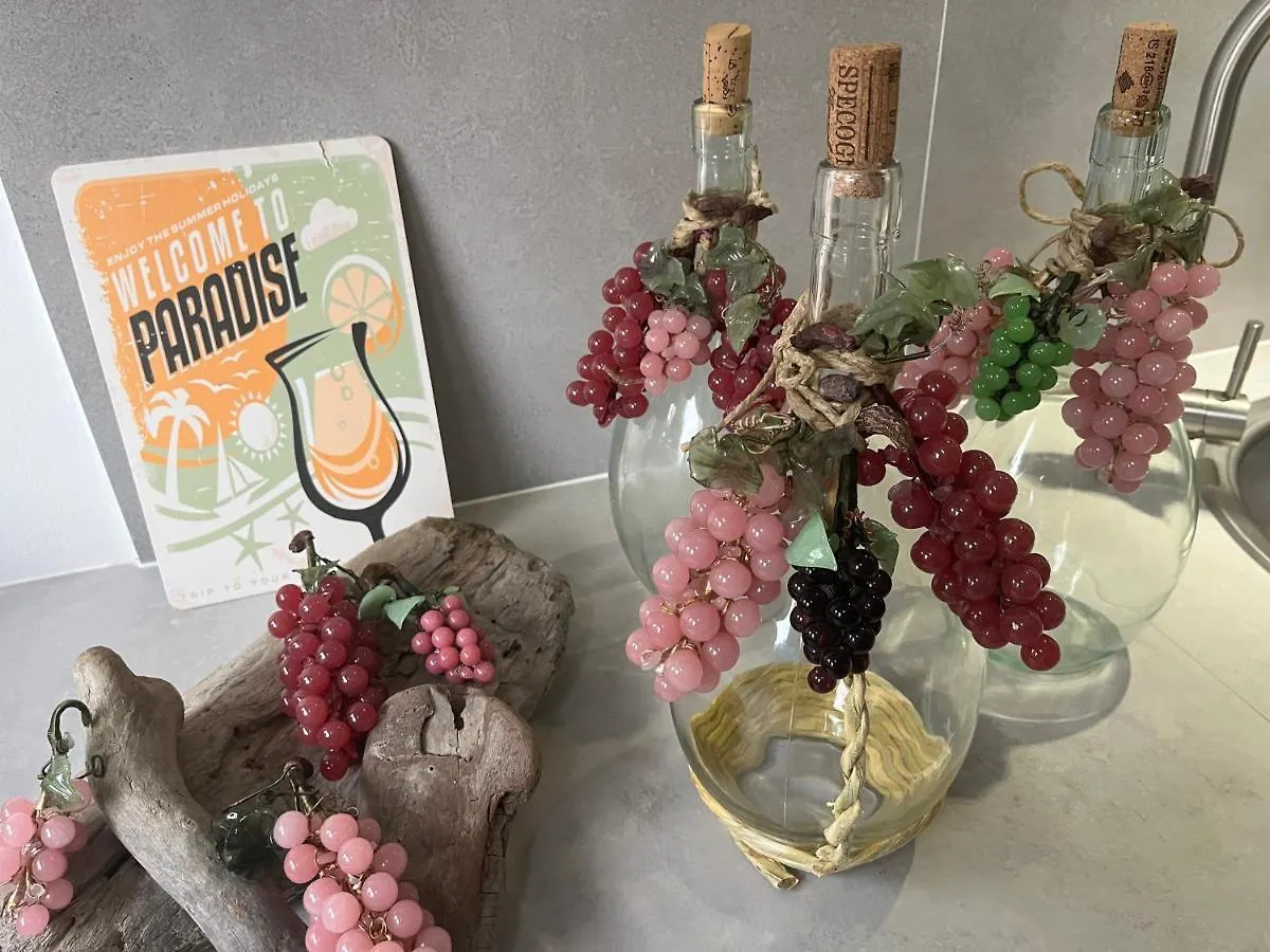 Maremma Holidays:La Vecchia Vineria Follonica